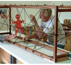 Cage à grelots coopérative